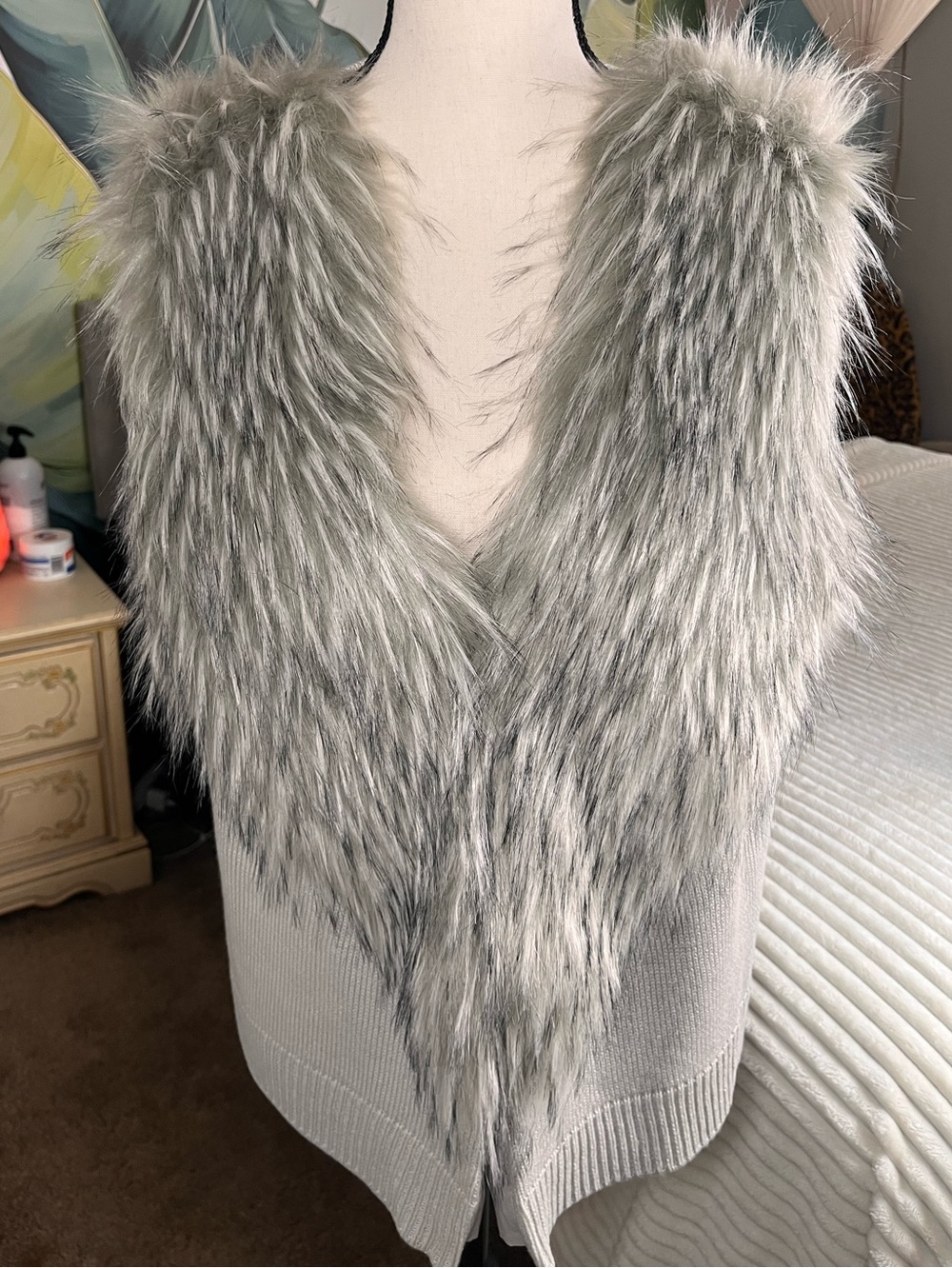 Love Token Faux Fur Trim Knit Vest - Silver Gray Size Large
